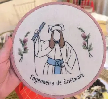 Bordado de formatura com a frase Engenheira de Software